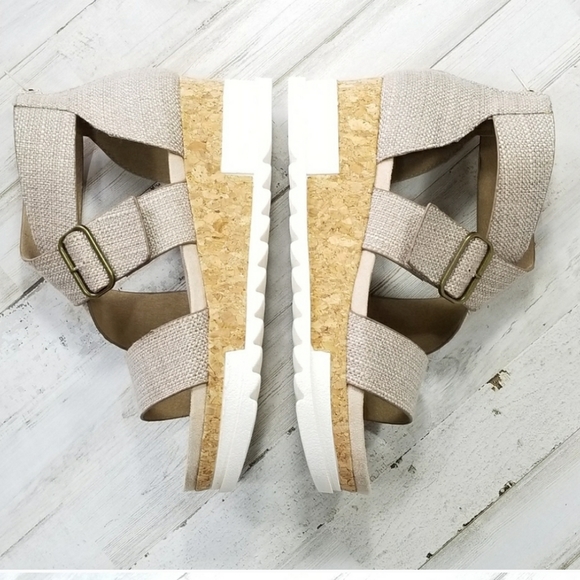 NEW! PIERRE DUMAS DRAKE PLATFORM STRAPPY SANDALS 11 LUG SOLES - Picture 4 of 7